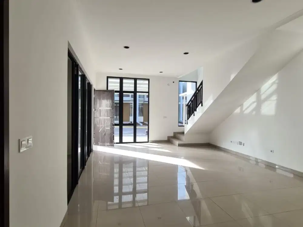 DIJUAL CEPAT RUMAH PIK 2 UK 8X15 (2 LANTAI) ADA 5 AC & HORDEN SHM TERMURAH