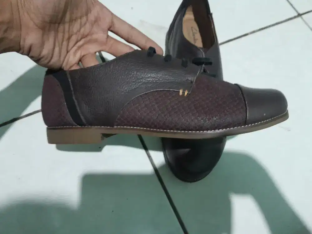 Clarks leather size 42