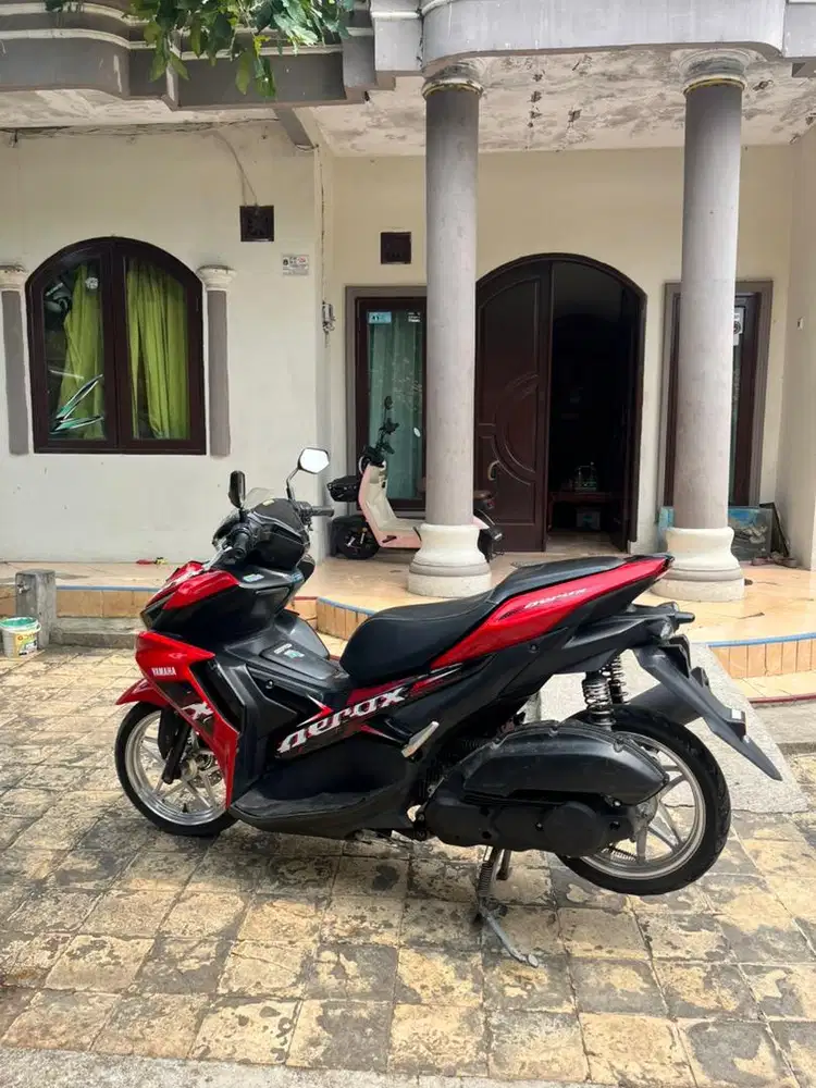 AEROX NEW 2023 warna merah