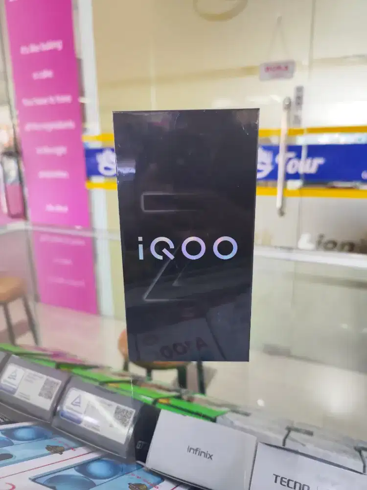 IQOO, Z10R 5G 12/256 GB RESMII