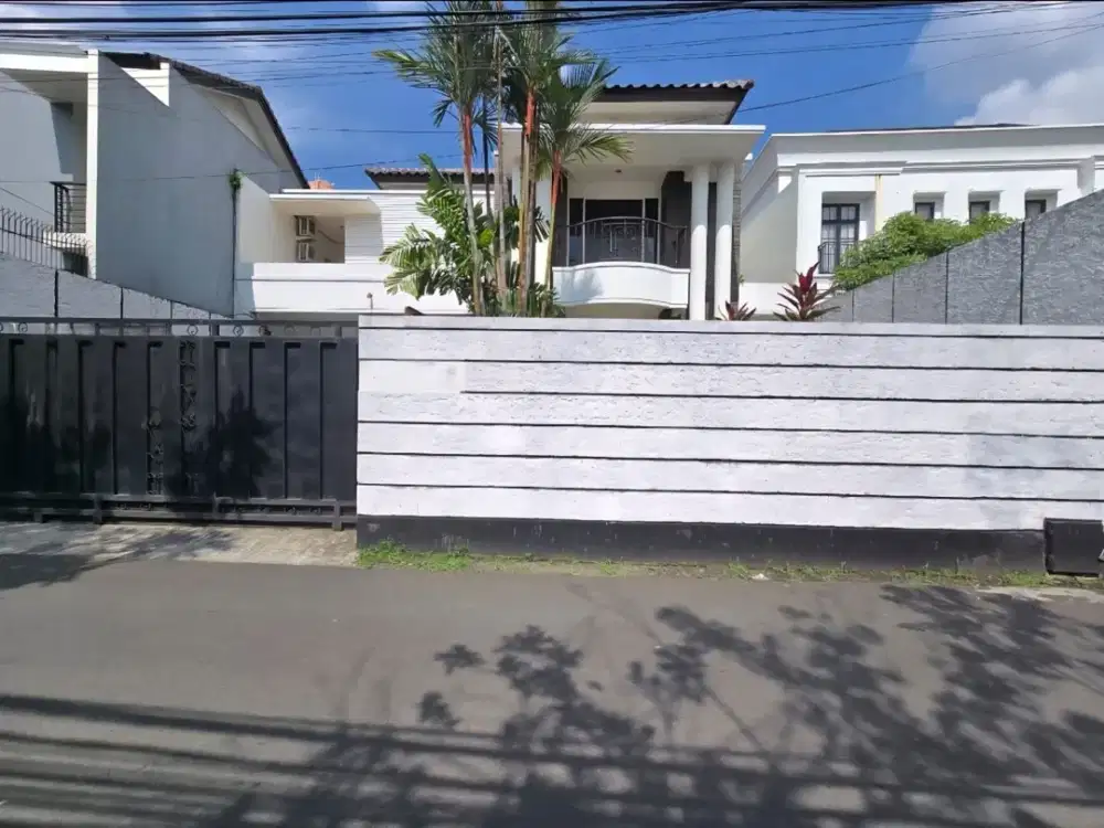FOR SALE & RENT RUMAH SIAP HUNI DI KEMANG JAKARTA SELATAN