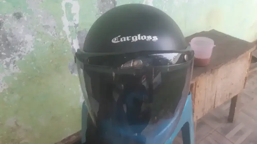 Corglosss helmet