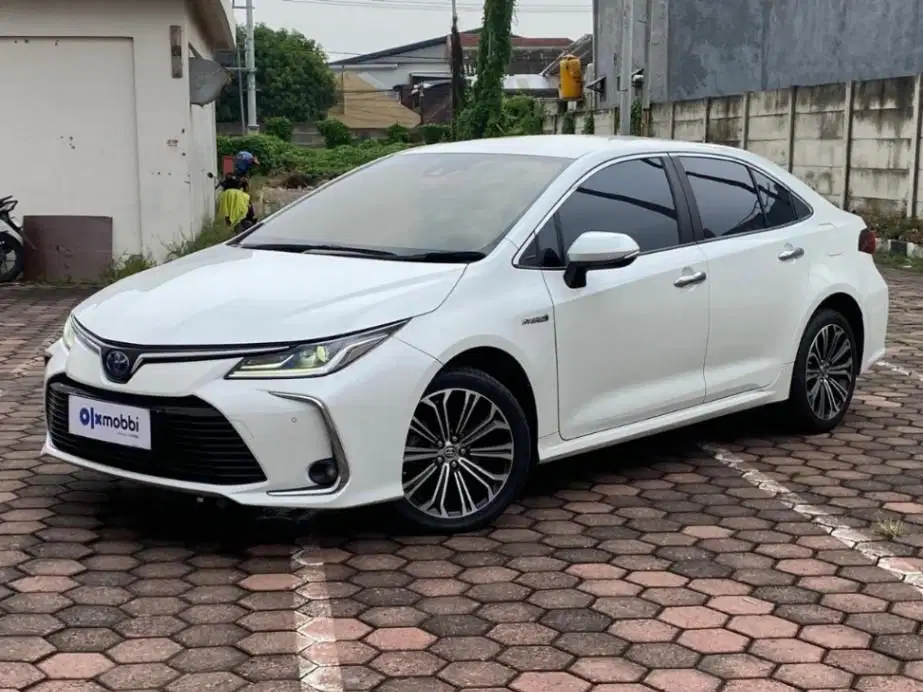 Toyota Corolla Altis 1.8 Hybrid-AT 2022 Putih AEGE