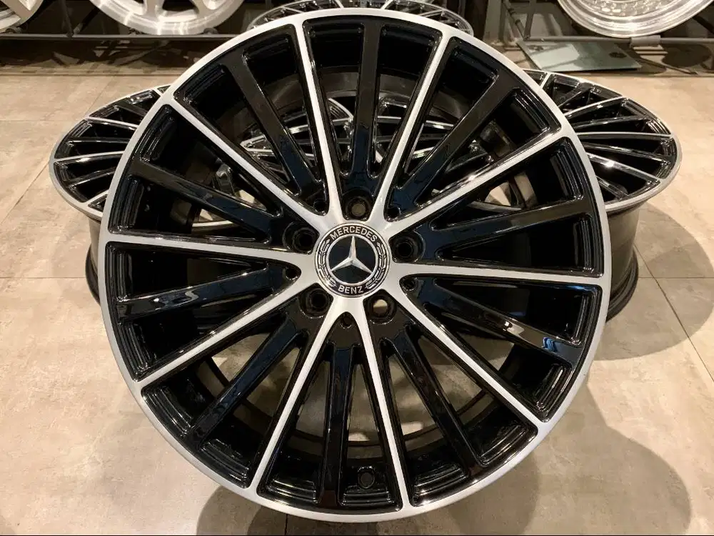 Velg OEM Mercedes Benz C Class W205 EQ Boost, R-18, Lebar 7.5 - 8.5