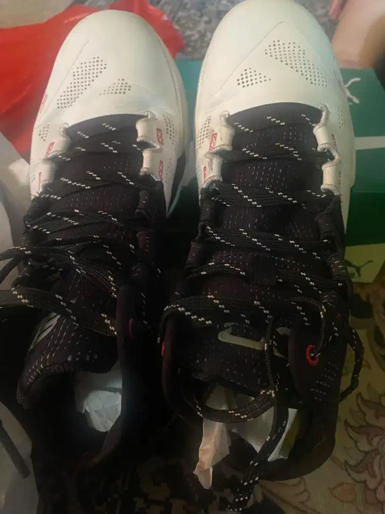 Sepatu under armour size 42.5 pria preloved likenew