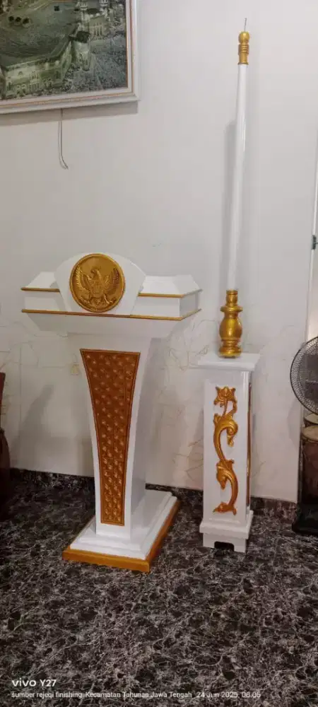 Mimbar podium garuda