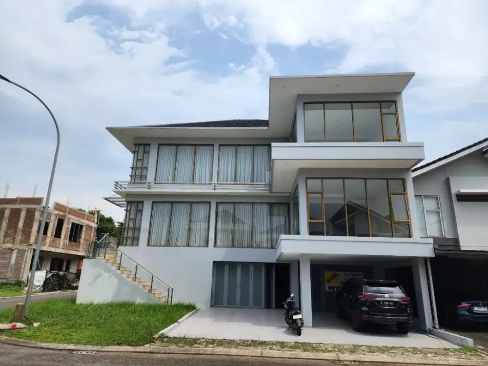 Rumah dijual bangunan mandiri  The icon bsd Cluster Verdant ville   Posisi hoek 3lt Lebar 15 panjang 18 LT : 300M²