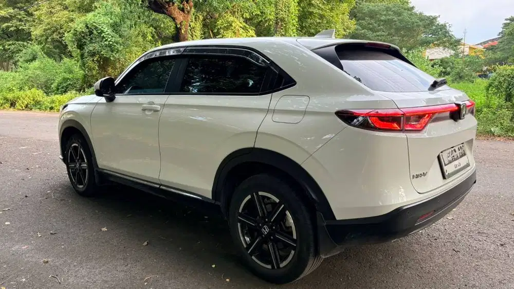 Honda HR-V 2023 Full Original – Kondisi 99%, Siap Pakai Harian