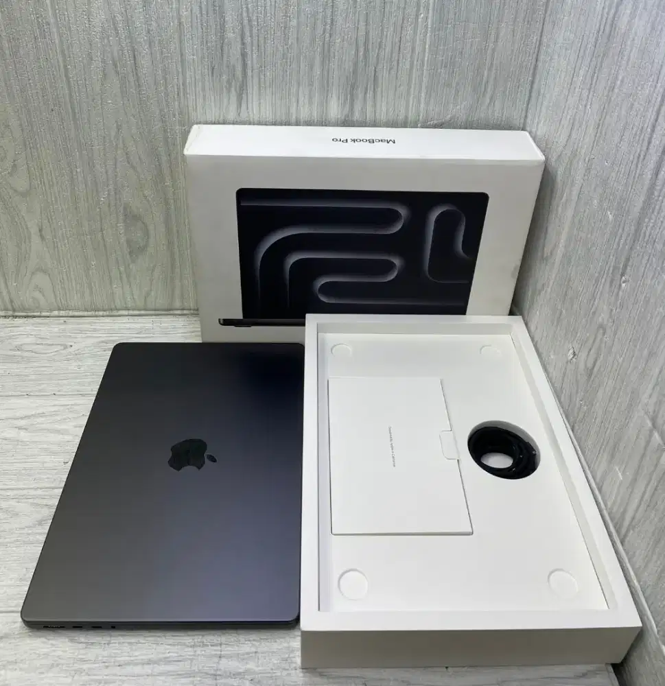 MacBook M4 Max 14inc 36/1Tb Black Mulus