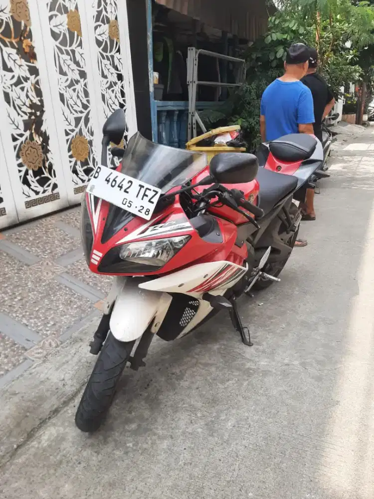 Yamaha R15 2015 ss lengkap mesin bagus Segel,plat B DKI,Kilometer 42RB