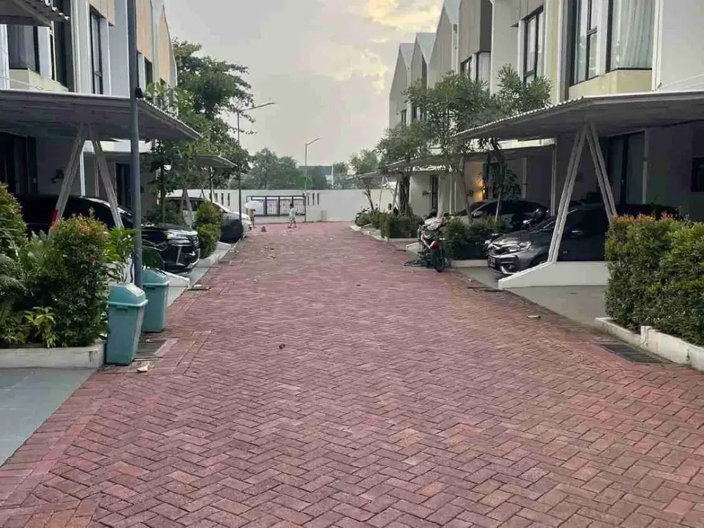 Rumah Siap Huni Dalam Cluster One Gate di Cilangkap