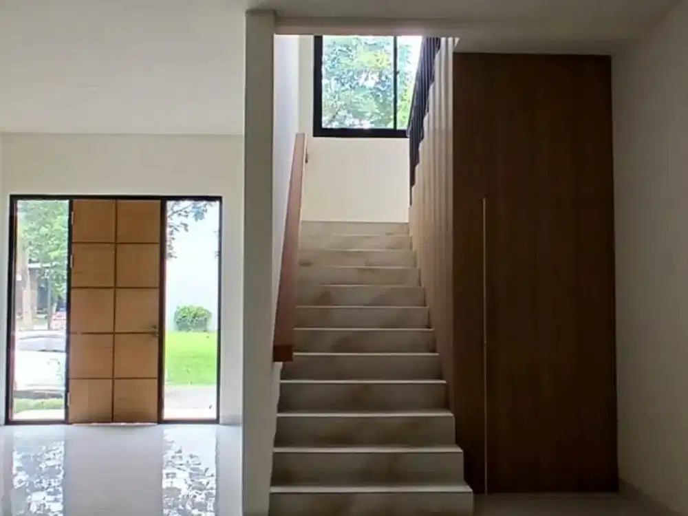 Dijual Rumah Hook di The Eminent BSD