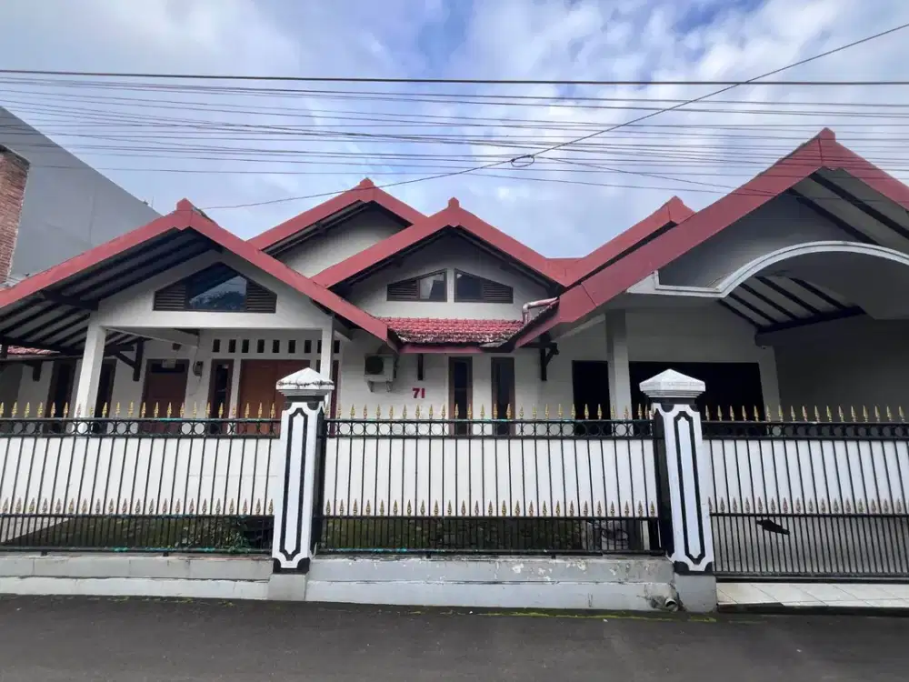 Dijual Rumah + Tanah Usaha (Rumah Luas & Kokoh - Cocok Hunian & Usaha)
