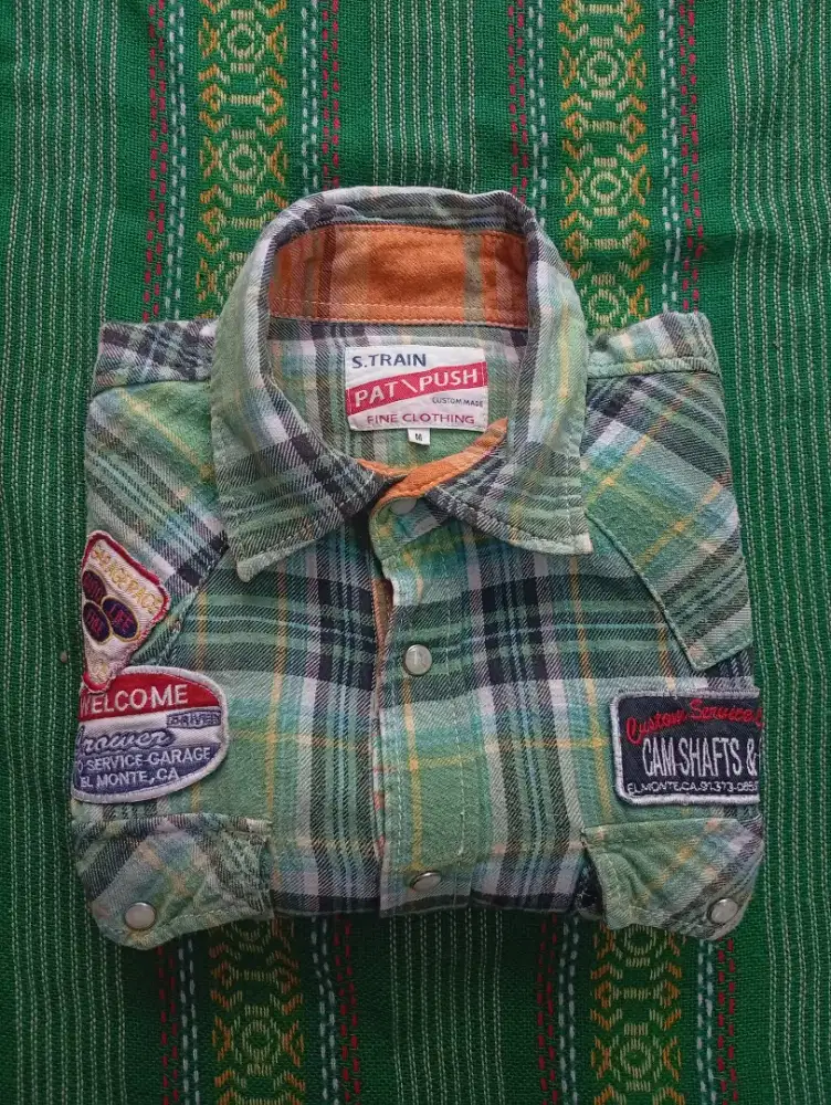 Kemeja Lengan Panjang Flanel Vintage