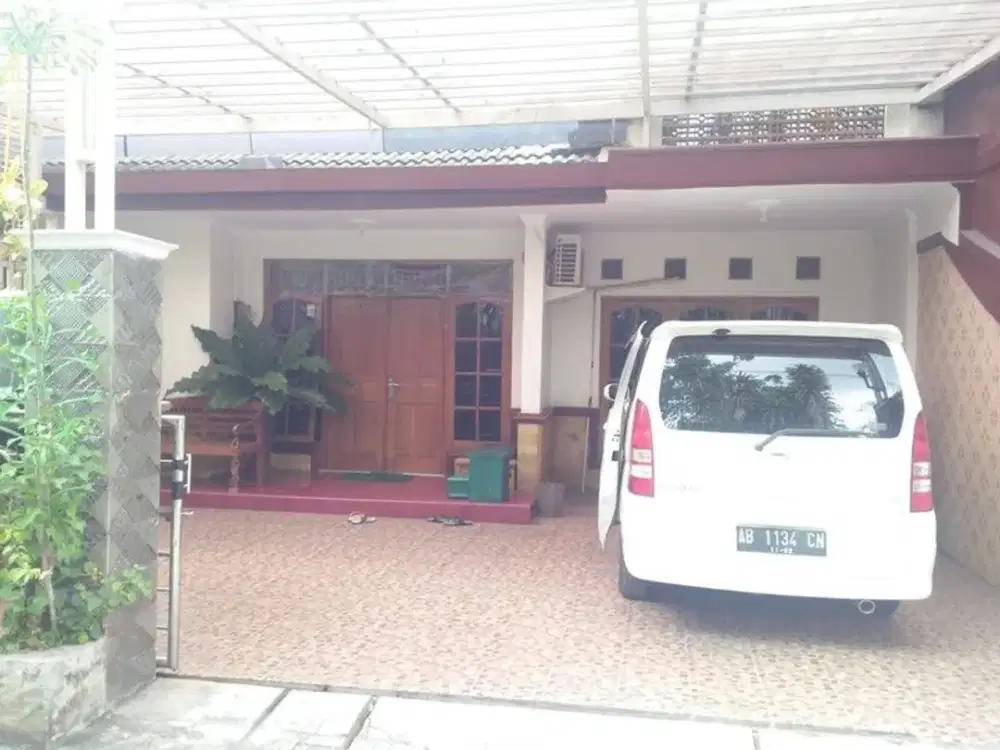 Rumah Tinggal Lokasi Tengah Kota Dekat Dengan Kampus UGM Yogyakarta