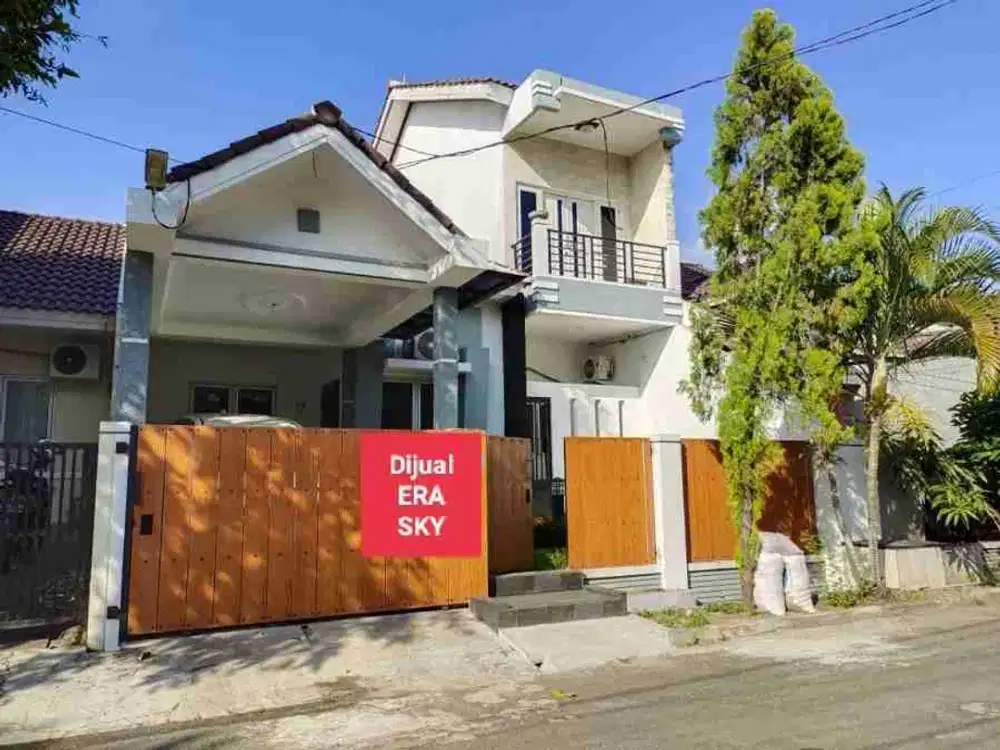 Dijual Rumah Cantik Siap Huni di Bulevar Hijau