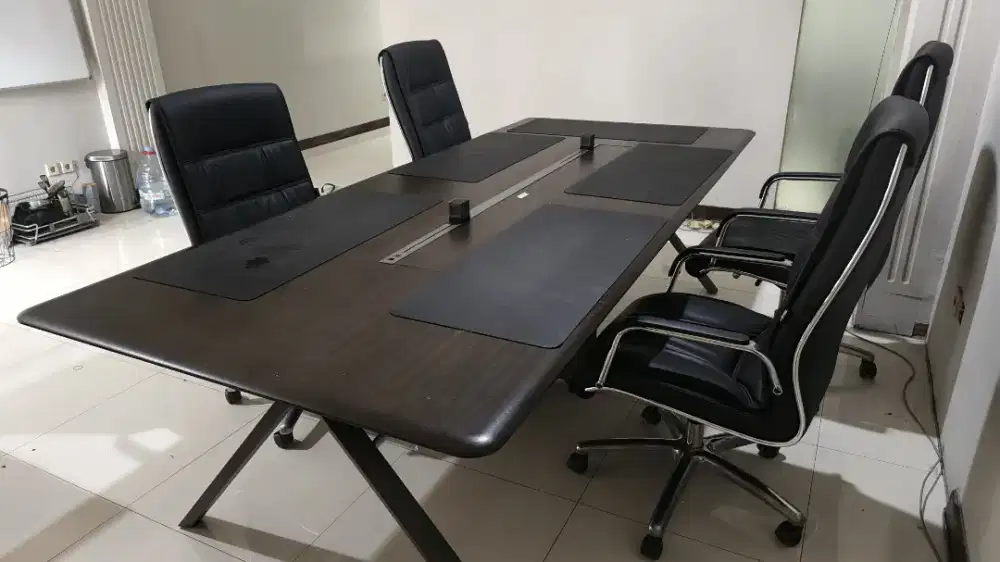 Meja Rapat Informa Sevati Volund