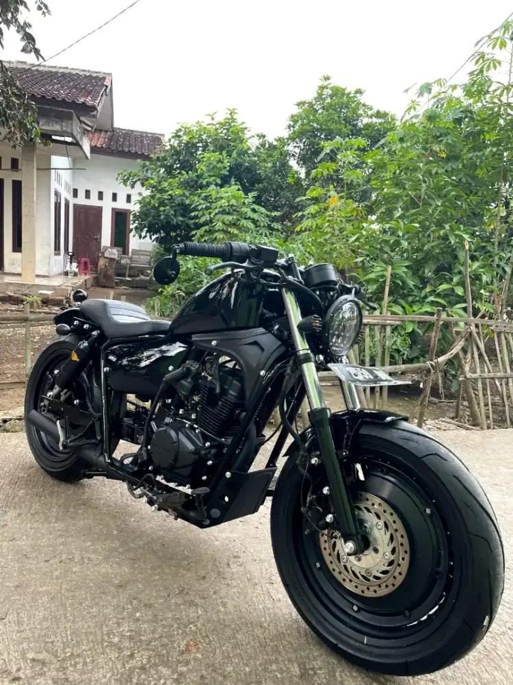 Motor Custom Bobber Style Modern