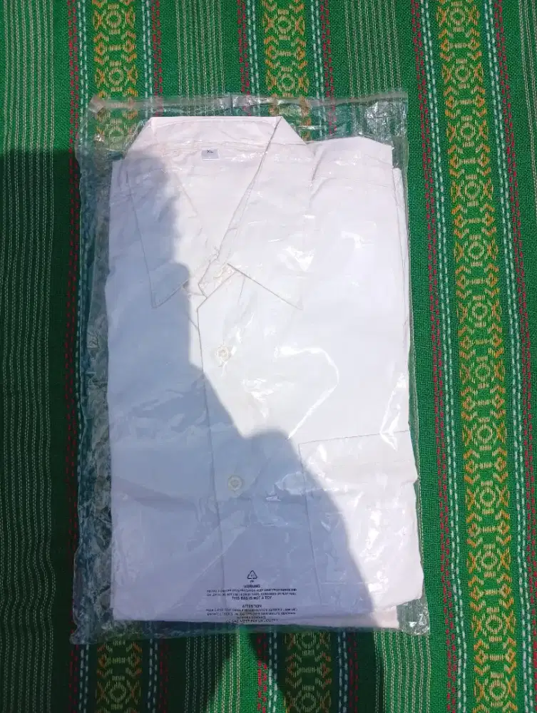 Kemeja Lengan Pendek Brand