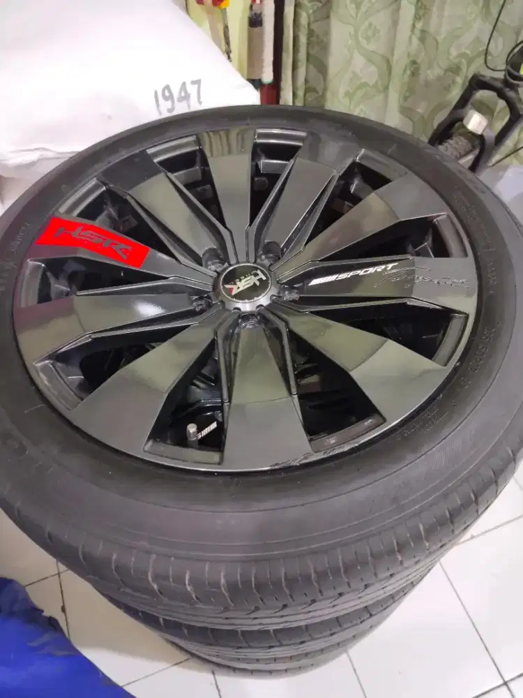 Velg HSR ring 18 pcd5x 114 ban 235/50 85%