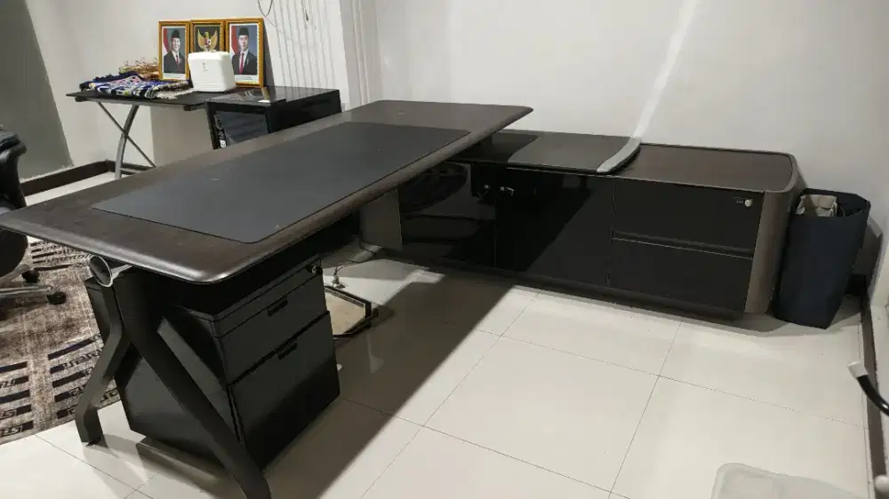 Meja Kantor Informa Sevati Volund