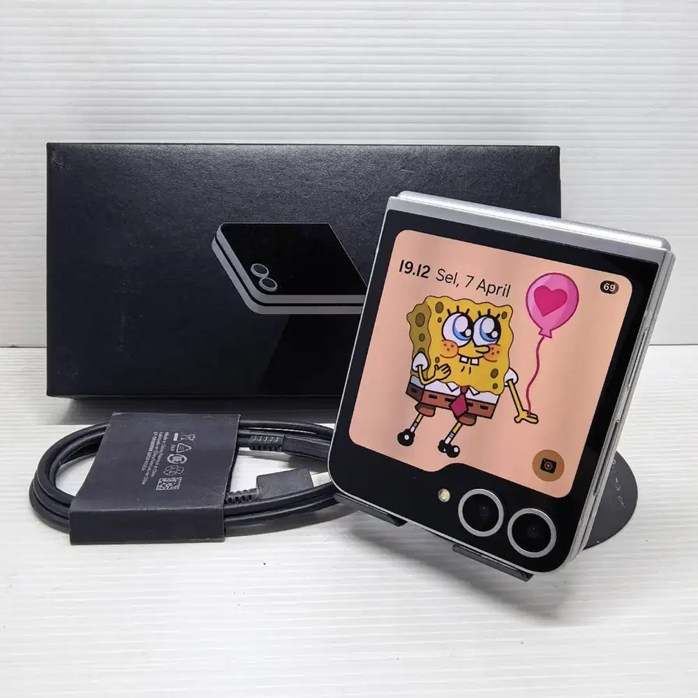 NO MINUS MULUS AMSUNG GALAXY Z FLIP 6 5G 12/256 SILVER FULLSET RESMI S