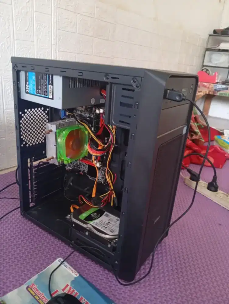 Dijual komputer siap pakai