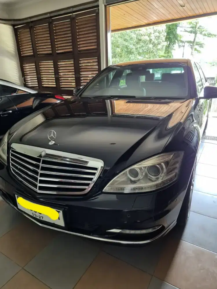 Mercedes Benz S300 L CGI 2011 Good Condition