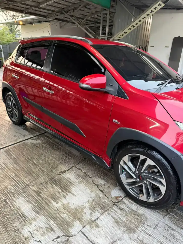 Toyota yaris heykers. th 2016.