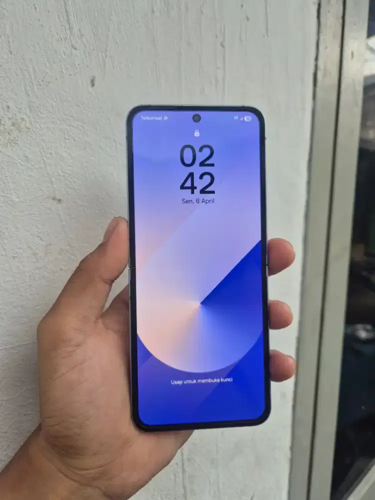 Samsung Z flip 6 ram 12/256gb