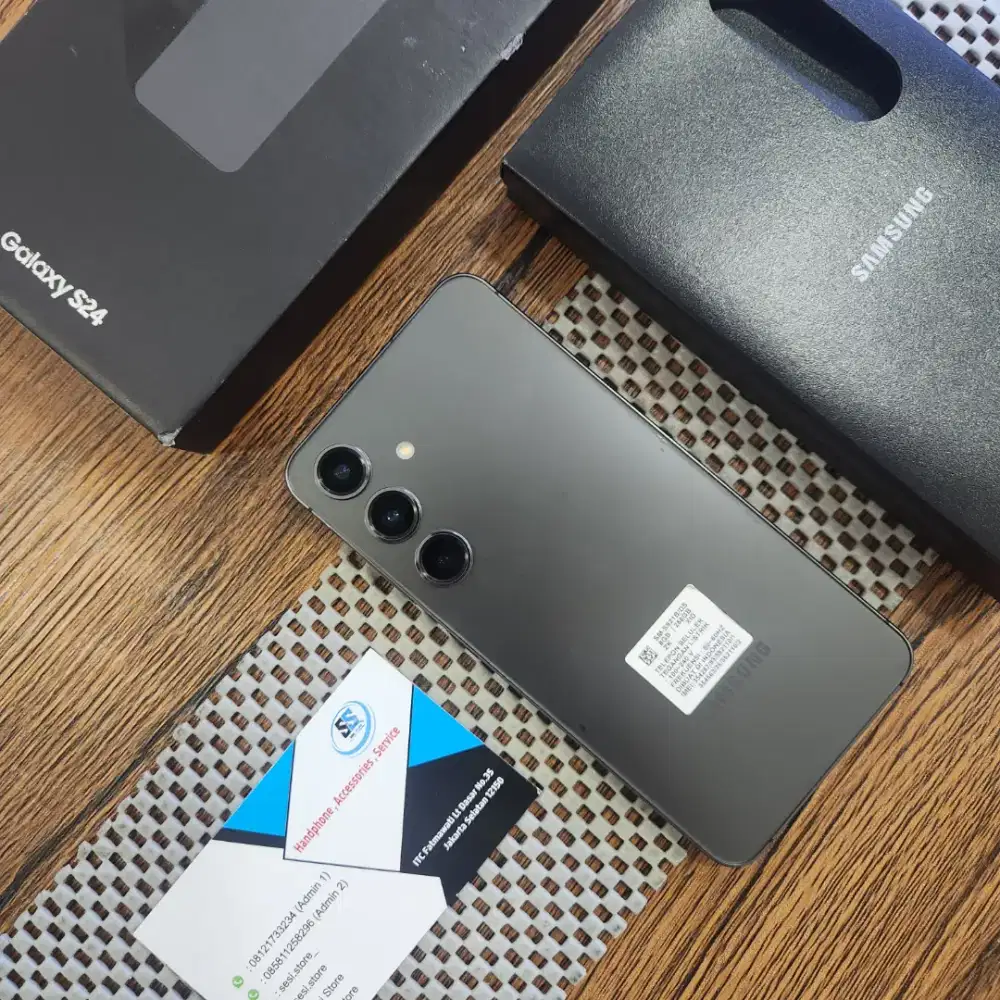 Samsung s24 8/256gb black mulus lengkap jual cepet !!