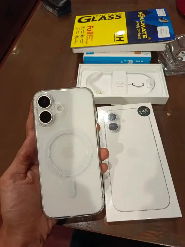 Promo iPhone 17 256GB Free Adaptor 20W TG Softcase Garansi Resmi iBox