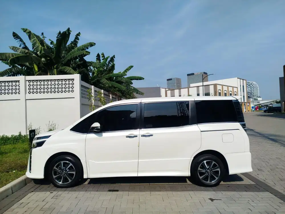 PROMO HDR VOXY 2020 KM LOW DP 25JT