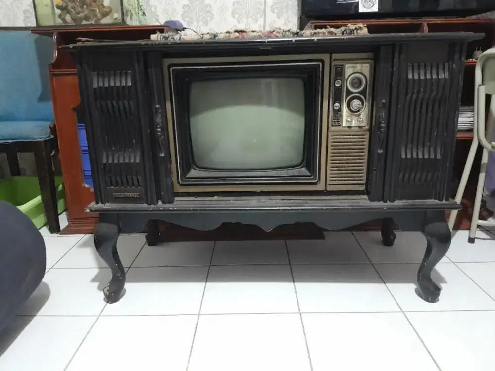 TV Hitam Putih Telesonic 1970an