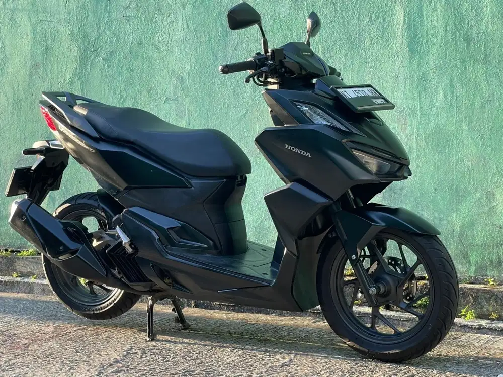 sepeda motor merek honda vario 160