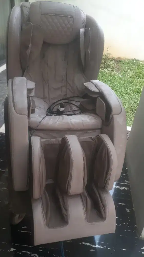 Jual kursi pijat itsu genki second