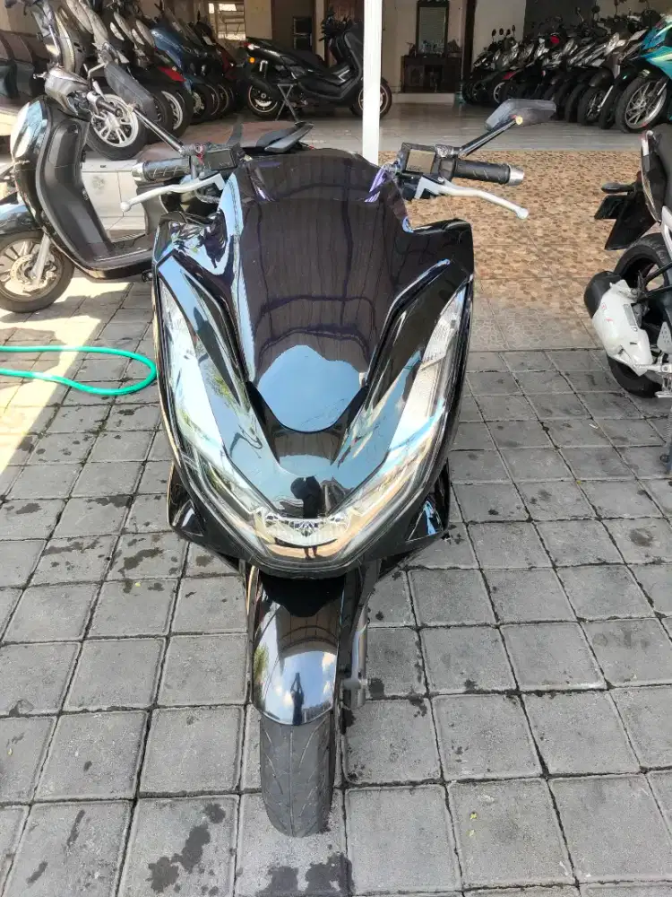jual motor PCX tahun 2023 ss lengkap hidup ,mesin normal, body mulus