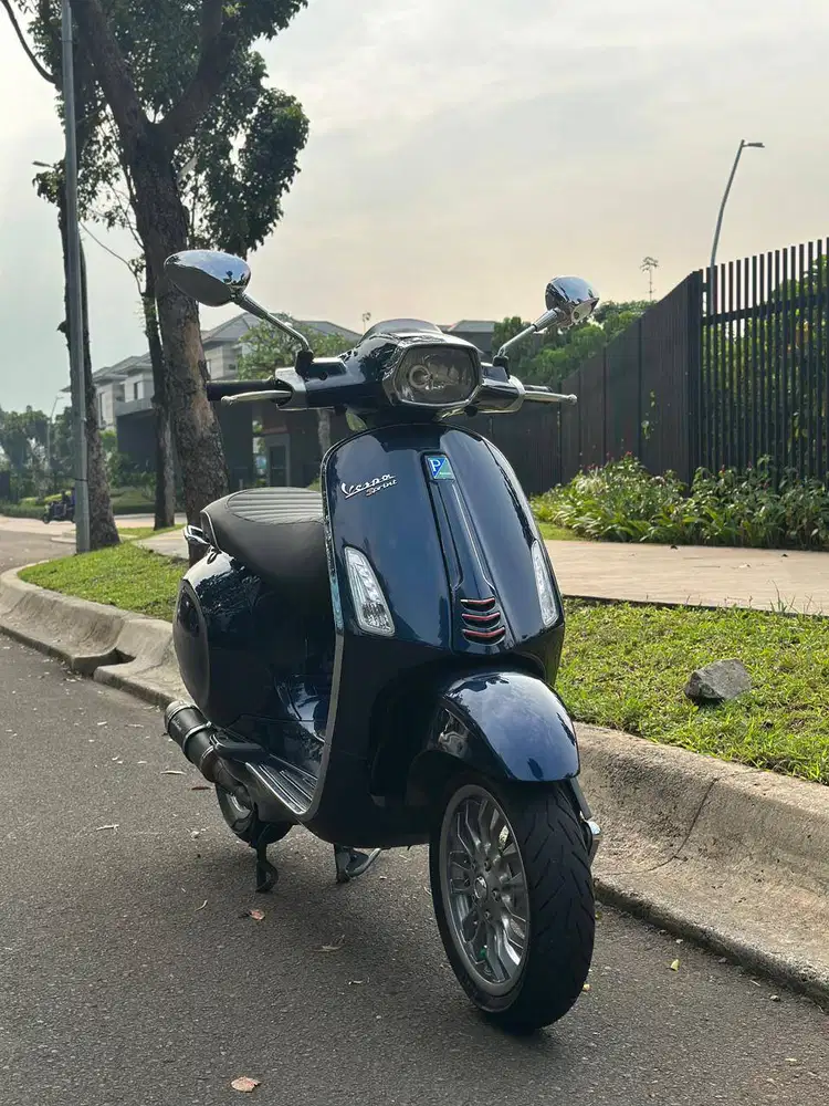 PIAGGIO VESPA SPRINT 2016 (non i-get) LOW KM!!