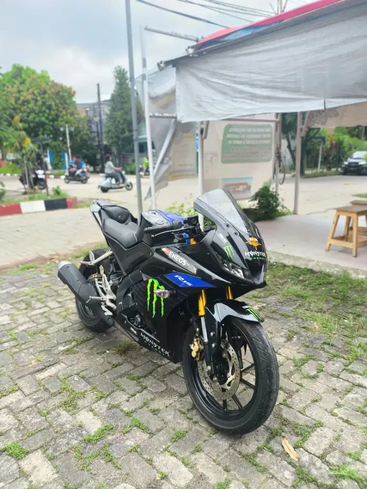 Yamaha R15 v3 th 2019