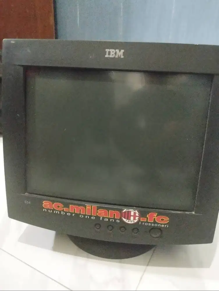 Monitor tabung IBM 14inch