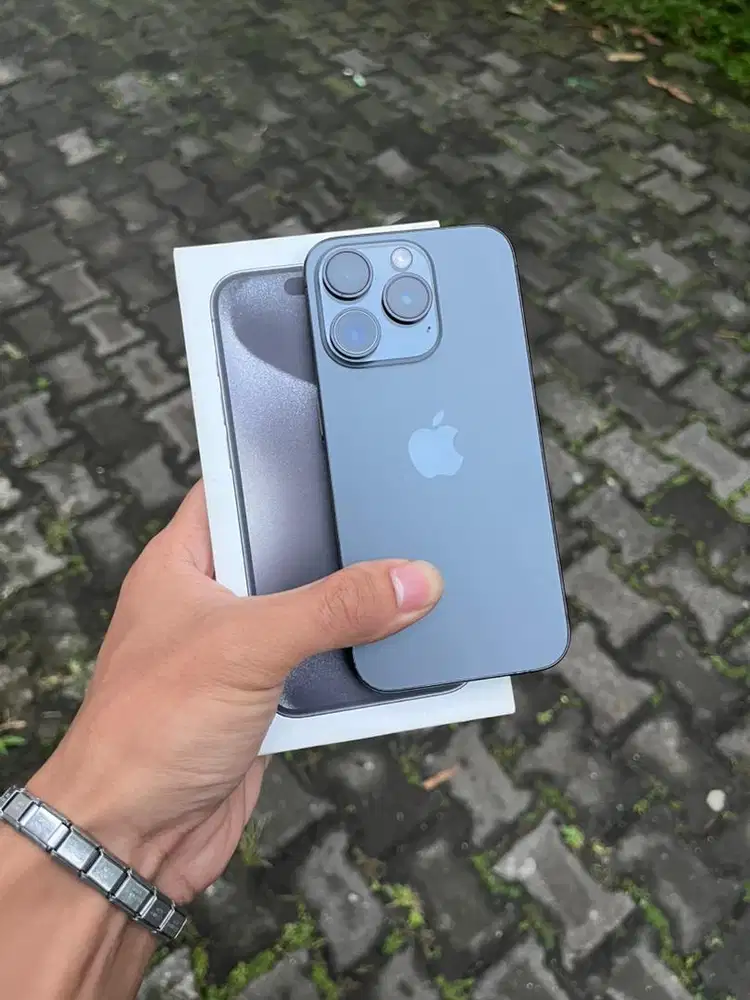 BU! IPHONE 15 PRO 256gb FULLSET NOMINUS RESMI IBOX PA/A SIAP PAKAI!
