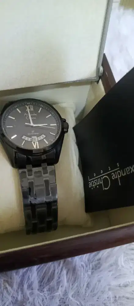 Jam tangan Alexandre Christie baru