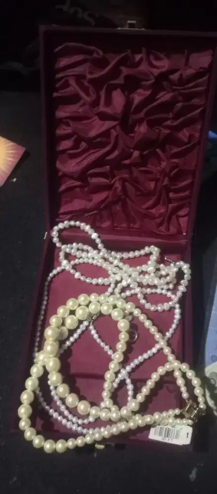 Perhiasan wanita kalung mutiara