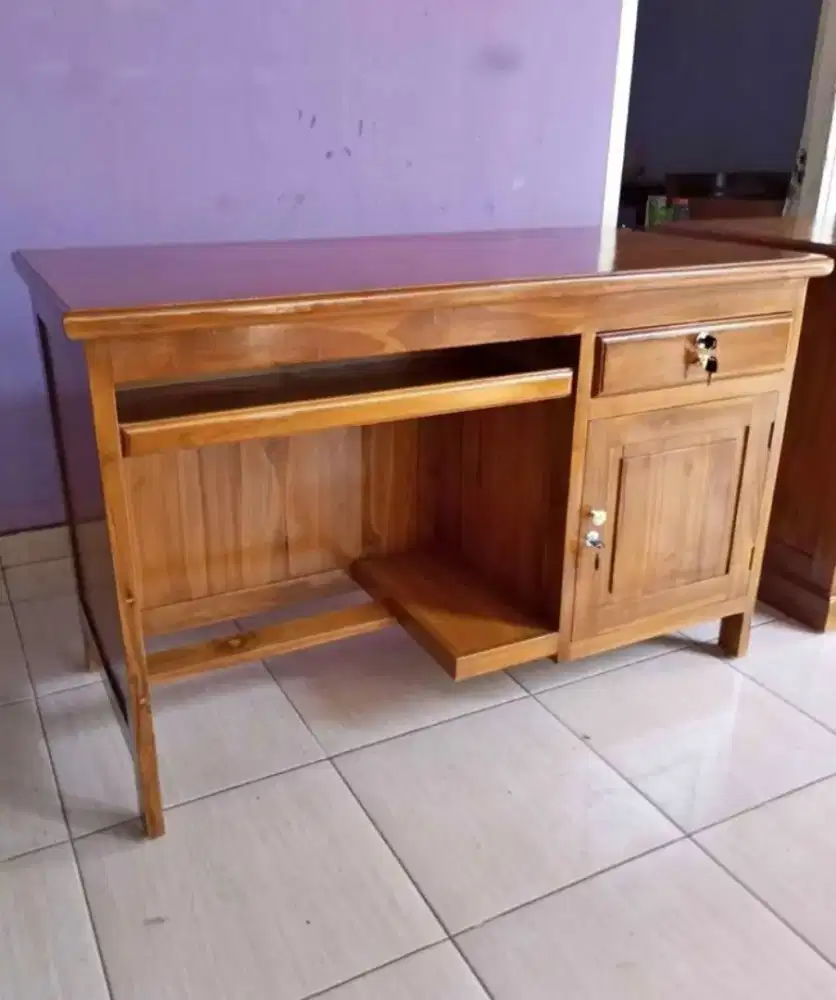 Meja kantor minimalis jati tua
