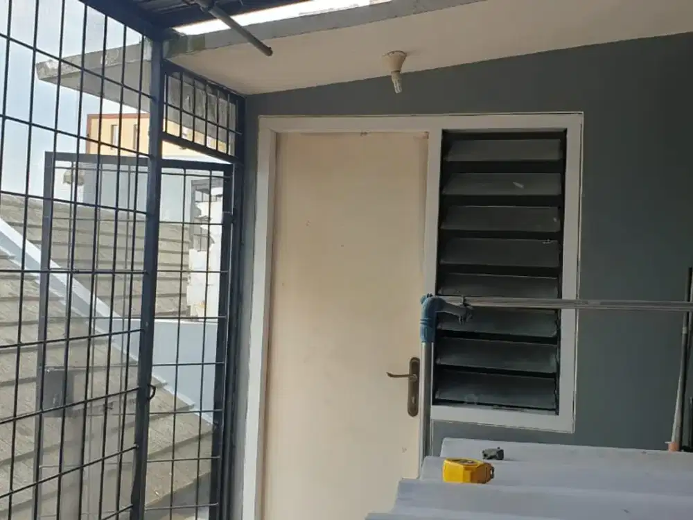 Dijual Rumah Murah Unfurnished 1,5 Lantai di Sektor 6 Gading Serpong