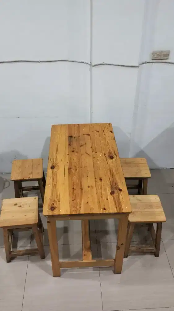 Meja kursi set bekas