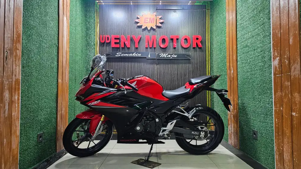 UD ENY MOTOR - Honda CBR 150 thn 2024 limit