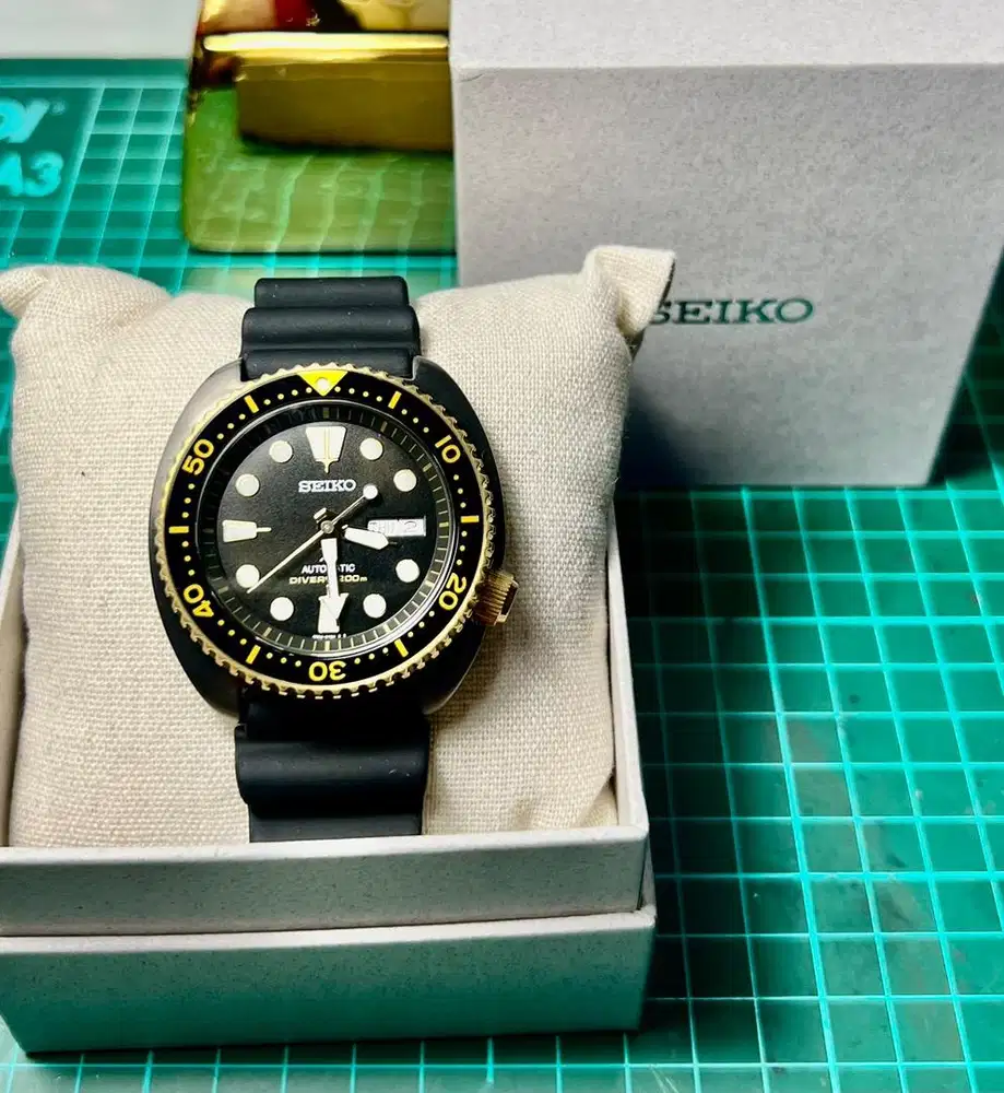 Seiko turtle black gold SRPD46
