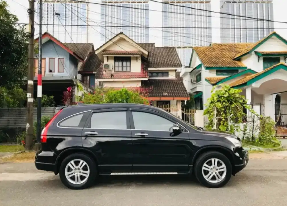 HONDA CRV 2011 sangat terawat..
