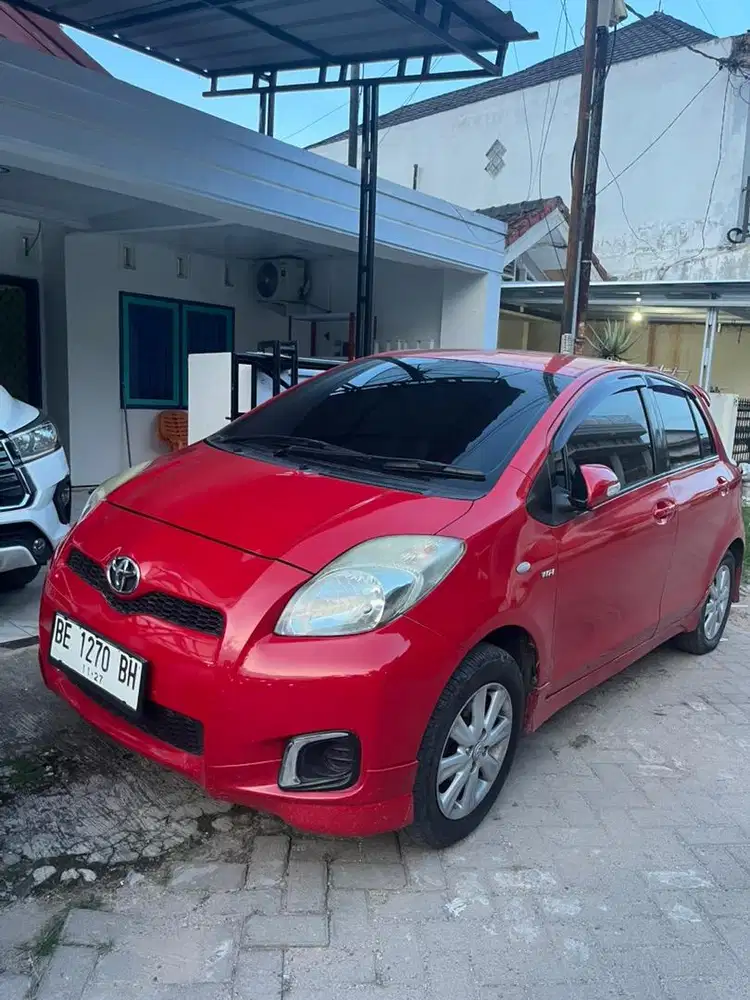 Toyota Yaris 2012